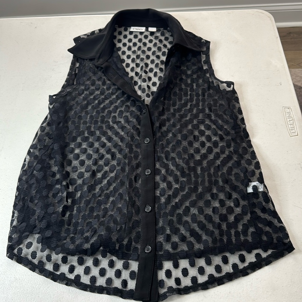 L Women’s dress Shirt. Great over a tank for work.